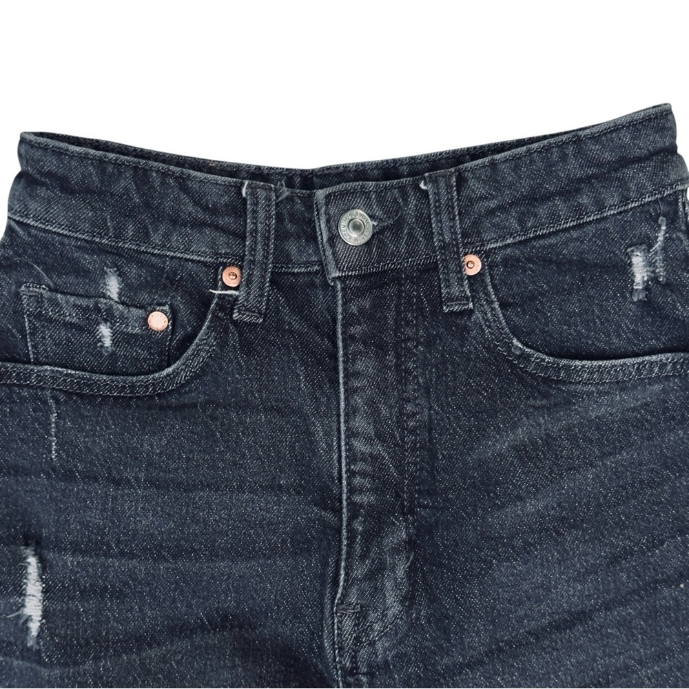 H&M Ultra High Waist Mom Shorts Sz 2 Distressed Black Denim Rolled Cuffs Cotton - Picture 4 of 6
